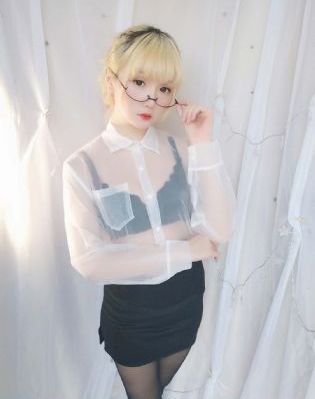 女同学裸睡我把她奶头摸硬了小说_4K免费播放