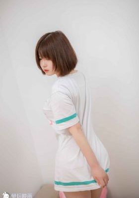 免费黄色三级毛片_BD英语全集免费播放