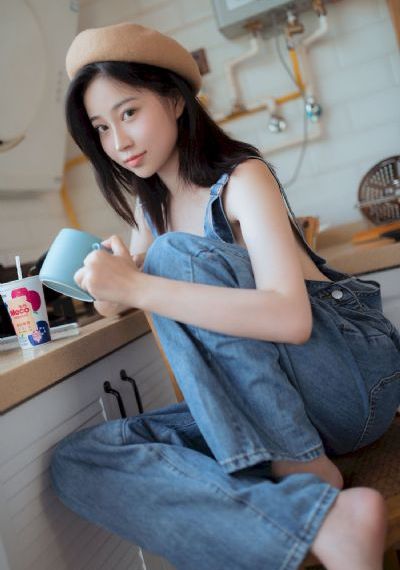 她扒下内裤让我爽了一夜麻豆_DVD免费在线观看