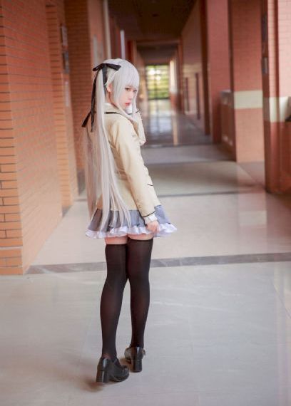 意大利多娜泰拉的经典校长的侄女_未删减完整版