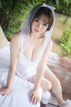 双腿打开sm调教跪趴器视频_高清免费全集观看