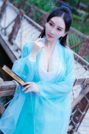 两个奶被揉的又硬又翘是双胞胎吗_手机免费观看