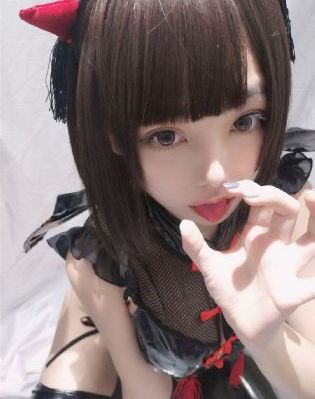 大胸旗袍美女被啪到高潮_1080P高清电影在线