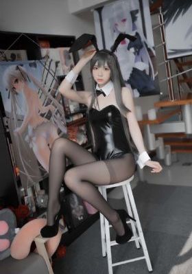 老板揉搓秘书丰满大乳_超清免费播放